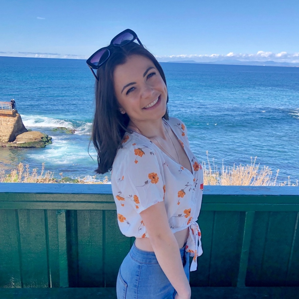 Meet your Posher, Emily